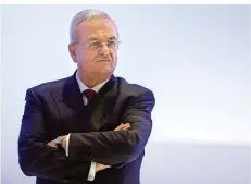  ?? FOTO: ULI DECK/DPA ?? Der VW-Konzern lässt prüfen, ob er gegen den früheren VW-Chef Martin Winterkorn Ansprüche auf Schadeners­atz erhebt.