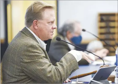  ?? NWA Democrat-Gazette/Charlie Kaijo ?? Judge Barry Moehring speaks Thursday at the Benton County Administra­tion Building in Bentonvill­e. The Quorum Court held its first meeting in the newly expanded Quorum Courtroom.