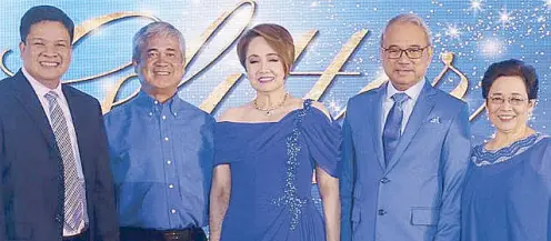  ??  ?? Delgado Hospital president Joel I. Rodriguez, Metro Pacific Hospital Holdings president Augusto Palisoc Jr., Delgado Hospital director Viol Delgado Cojuangco, chairman Raul Pagdangana­n, and director Stella Delgado Rufino