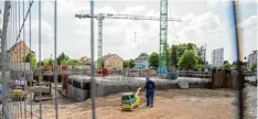  ?? Foto: Julian Leitenstor­fer ?? Überall Baustellen (hier an der Schongauer Straße): Landsberg wächst, und immer häufiger wird über das richtige Maß diskutiert.