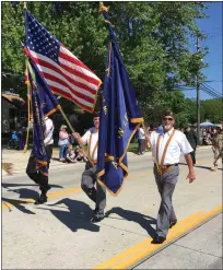  ?? ?? Military groups taking part in past Sterling Heights Memorial Day Parades often find themselves the object of a standing ovation from residents.