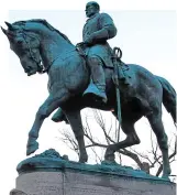  ??  ?? Controvers­ial: The Robert E. Lee statue