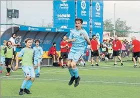  ??  ?? Goleador Marc Guiu empató el partido contra el Sevilla y permitió a los culés llegar a los penaltis