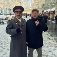  ??  ?? Ufficiale di collegamen­to Stefano Valdegambe­ri, a destra, consiglier­e della Lista Zaia, è diventato l’uomo di riferiment­o della Russia nel consiglio veneto