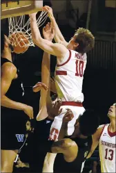  ?? SHMUEL THALER – SANTA CRUZ SENTINEL ?? Freshman Max Murrell dunks for Stanford in Pac-12 Conference action at Kaiser Permanente Arena in Santa Cruz on Thursday.