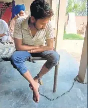  ?? HT PHOTO ?? Sukhwinder Singh, a Class12 passout, sells household goods to purchase drugs.