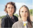  ?? FOTO: CHRISTINE SCHROEDER/DPA ?? Der „Polizeiruf 110“hat ein neues Ermittleri­nnen-Duo: Lina Beckmann (als Melly Böwe, links) spielt neben Anneke Kim Sarnau (als Katrin König).