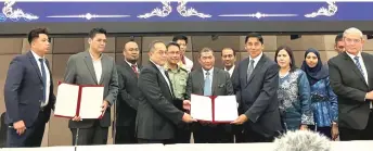  ?? ?? A signing ceremony of the railway service agreement was inked between KTMB and GLHR, witnessed by the Ministry of Transport Malaysia (MOT), Malaysian Rail Industry Corporatio­n (MRDC) and Tourism Malaysia that was held in Putrajaya on May 9.