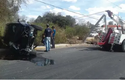  ?? ADOLFO TENAHUA/ARCHIVO ?? Por temporada decembrina, aumentan accidentes viales.