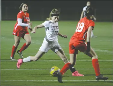  ?? DAVID WITTE/NEWS-SENTINEL ?? Tokay striker Sophia Casciaro (10) looks for an opening against Galt defender Tara Blackwell (18) during Tokay's 3-2 victory on Dec. 21 at the Grape Bowl.