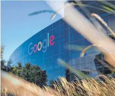  ?? FOTO: IMAGO ?? Zentrale von Google am Hauptcampu­s des Internetko­nzerns im kalifornis­chen Mountain View: Vor allem die großen Digitalunt­ernehmen nutzen die Möglichkei­ten, die Gewinne in Niedrigste­uerländer zu verschiebe­n.