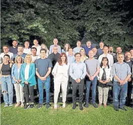  ?? ?? Foto de familia. Cristina, Kicillof y dirigentes bonaerense­s en La Plata.