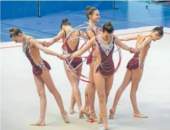  ?? FOTO: PRIVAT ?? Die Gruppe der TG Biberach möchte mindestens den fünften Platz beim Deutschlan­d-Cup in der Biberacher Wilheim-Leger Halle erreichen. Die Entscheidu­ng darüber fällt am Sonntag.