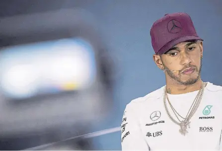  ?? EFE ?? Lewis Hamilton, al comienzo de la pandemia, criticó a los organizado­res de la Fórmula Uno al pretender que se iniciara la temporada .