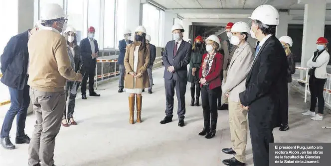  ?? FRANK PALACE ?? El president Puig, junto a la rectora Alcón , en las obras de la facultad de Ciencias de la Salud de la Jaume I.