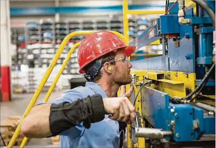  ?? ?? PRODUCTIVI­DAD. Según el especialis­ta Sebastián Fleitas, Uruguay “debe aumentar la productivi­dad de su economía” si quiere progresar.