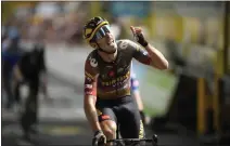  ?? DANIEL COLE – THE ASSOCIATED PRESS ?? Christophe Laporte crosses the finish line to win the Tour de France's 19th stage, which started in Castelnau-Magnoac and finished in Cahors.