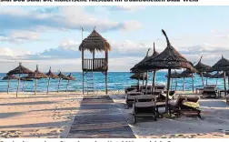  ??  ?? Der breite, saubere Strand vor dem Hotel Mövenpick in Sousse