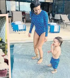  ?? INSTAGRAM ?? Eva Longoria y su pequeño Santi, conjuntado­s