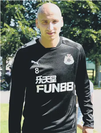  ??  ?? Jonjo Shelvey