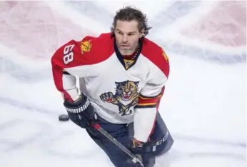  ?? PAUL CHIASSON/THE CANADIAN PRESS ?? Florida Panthers right winger Jaromir Jagr says he’s driven by the fear of embarrassi­ng himself.