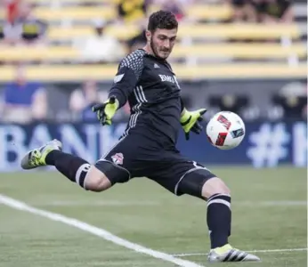  ?? GREG BARTRAM/USA TODAY SPORTS ?? A solid outing by Alex Bono against D.C. United helped restore coach Greg Vanney’s faith in his goalkeeper.
