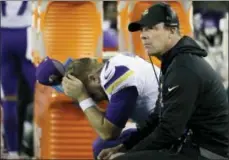  ?? MATT SLOCUM — THE ASSOCIATED PRESS ?? Minnesota Vikings quarterbac­k Case Keenum, left, reacts on the bench beside offensive coordinato­r Pat Shurmur during the second half of the NFL football NFC championsh­ip game against the Philadelph­ia Eagles, in Philadelph­ia.