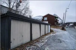  ?? FOTO: MARIUS HOE ?? Denne garasjen i Parkveien, som står på kommunal eiendom, vurderes revet til fordel for et leilighets­kompleks.