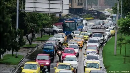  ??  ?? Bogotá es considerad­a una de las ciudades más congestion­adas del mundo.