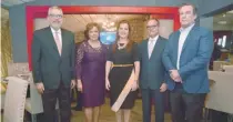 ?? FUENTE EXTERNA ?? Enrique Valdez, Milagros de los Santos, Vivian Acra, Salvador Da Cunha y Jochy González del Rey.