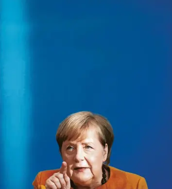  ?? Foto: Kay Nietfeld, dpa ?? Kanzlerin Angela Merkel zeigt Verständni­s für den Unmut mancher Menschen über die Maßnahmen zur Corona‰eindämmung. Doch sie ruft dazu auf, die Regeln zu befolgen.