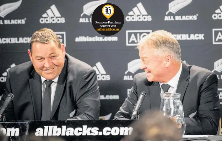  ?? Photo / Jason Oxenham ?? All Blacks coach Steve Hansen and selector Grant Fox at the World Cup squad naming.