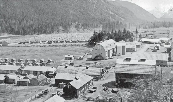  ?? — 2012.45.1.28/NIKKEI NATIONAL MUSEUM ?? A 1944 aerial view of the Japanese-Canadian internment camp in Tashme, B.C. The camp housed 2,000 people.