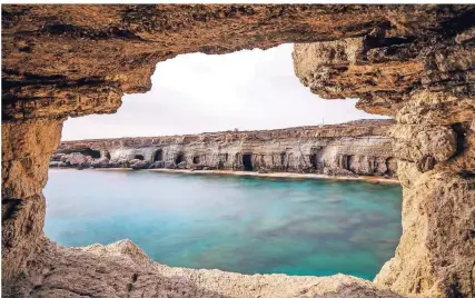  ?? FOTOS: LOUIS SINCLAIR ?? Das Meer und die Berge sind in Zypern gleicherma­ßen schnell erreichbar.