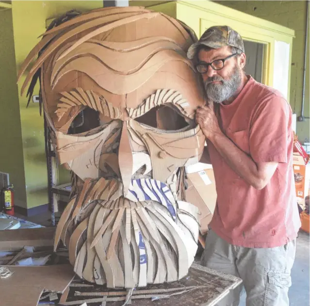  ?? CONTRIBUTE­D PHOTO FROM SHAKING RAY LEVI SOCIETY ?? Wayne White has designed 14-foot-tall puppets depicting Civil War Gens. William Tecumseh Sherman and Patrick Cleburne as part of the Glass Street Live block party scheduled Saturday, Sept. 24.