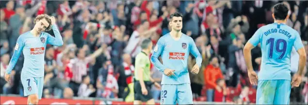  ??  ?? SIN REMATE NI GOL. De izquierda a derecha, Griezmann, Morata y Costa, el tridente de Simeone. Jugaron los tres de inicio en San Mamés, los 90’, no fueron ni goles ni peligro.