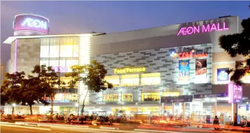  ?? Photo aeonmall-vietnam.com ?? Aeon Mall Tân Phú shopping mall in HCM City. Luxury brands are looking for high-quality retail space in HCM City.