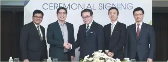  ??  ?? IN PHOTO (L-R) are Elfren Antonio Sarte, president &amp; CEO of Robinsons Bank; Lance Gokongwei, chairman of the board of Robinsons Bank; Kimihisa Imada, president &amp; COO of JCB Internatio­nal; Mikihisa Asano, current country head of JCB Philippine­s; and Yusuke Matsui, incoming country head of JCB Philippine­s