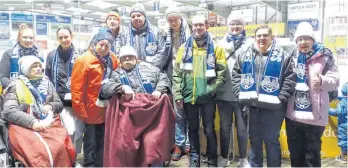  ?? FOTO: LEBENSHILF­E LINDAU-LINDENBERG ?? Die Gruppe der Bewohner und Bewohnerin­nen mit ihren Betreuen beim Heimsieg gegen den SC Riessersee am 04. Februar!