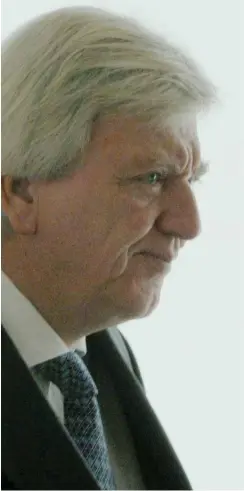  ?? Foto: dpa/Arne Dedert ?? Ex-Innenminis­ter und Hessen-Premier Volker Bouffier