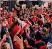  ??  ?? I tifosi del River Plate si sono riuniti a Puerta del Sol AP