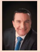  ??  ?? “Il s’agit en quelque sorte de transposer les recettes réussies de l’expérience
client vers celles de l’expérience collaborat­eur.”
David Bellaiche, Althéa.