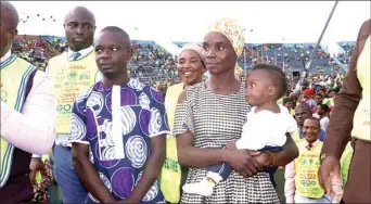  ?? ?? Brother Kingsley Ordu and his wife, Nneka who were deaf and dumb for 32 and 30 years testifying how they received their healing at the Port Harcourt crusade organised by the Lord’s Chosen Charismati­c Revival Ministries in Rivers State… recently