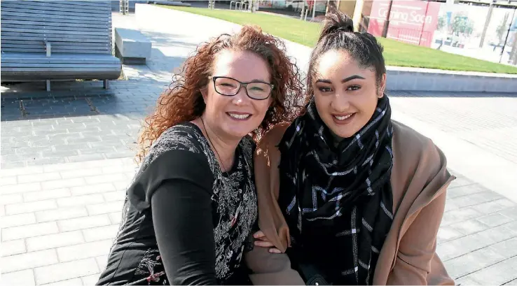  ?? PHOTO: AMY BAKER/FAIRFAX NZ ?? Kari Lindsay-Beale, 45, of West Harbour and Jeanavieve Ilaisaane Pomee, 21, of Massey, say they want to empower other women.