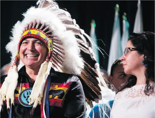  ?? BEN NELMS / THE CANADIAN PRESS ?? Perry Bellegarde is sworn in Wednesday after being re-elected as the National Chief of the Assembly of First Nations.