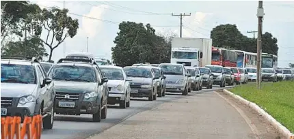  ??  ?? Ouvir som acima dos 80 decibéis é infração. Motoristas flagrados nessa situação podem ter de pagar multa de R$ 195,23 e levar cinco pontos