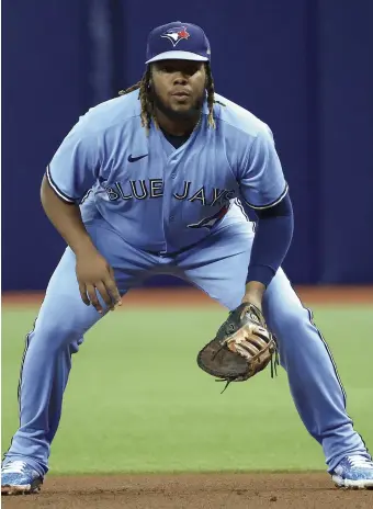  ?? PHOTO D’ARCHIVES ?? Vladimir Guerrero fils en position défensive face aux Rays, en mai dernier.