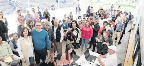  ?? FOTO: MARCO RUIZ ?? &gt; El gobernador del estado, en un recorrido durante la jornada de salud en Palacio de Gobierno.