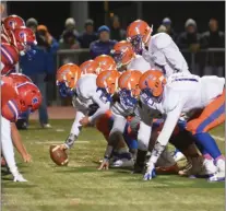  ??  ?? Oneida’s offensive line paved the way for its ground attack during a 13-7victory over state-ranked New Hartford in a battle of unbeaten teams.
