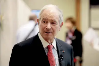  ??  ?? Stephen Schwarzman, CEO y co-fundador de Blackstone, uno de los fondos más grandes del mundo, que compró junto a Riverwood la argentina Metrotel por US$ 190 millones.